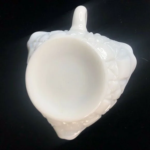 Fenton Block And Star Milk Glass Triangle Candy Dish Bowl Round Handle Vintage - Picture 9 of 9